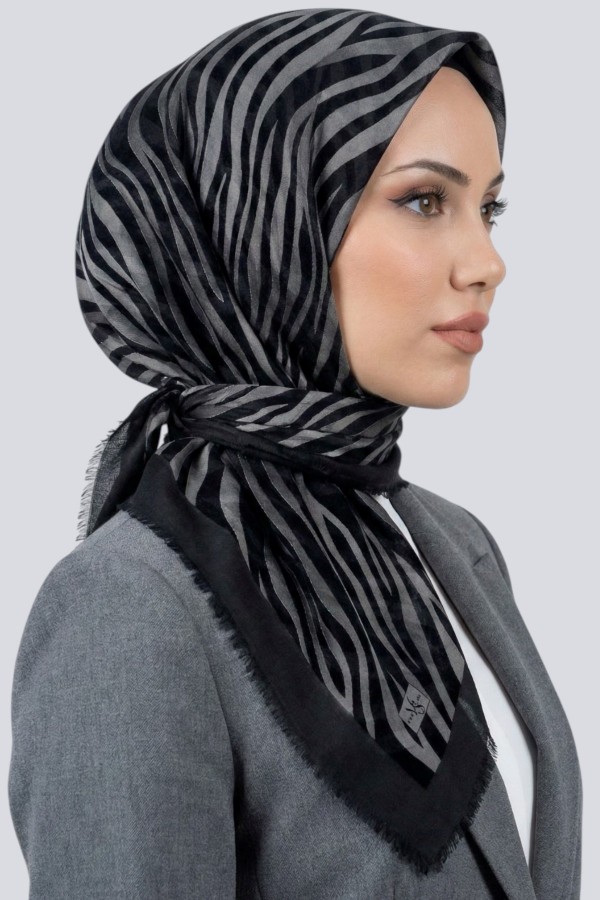 Viessa Zebra Desenli Flamlı Eşarp 6507-13